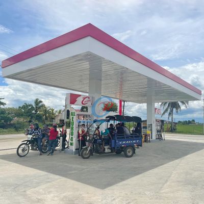 Estrutura de aço pré-fabricada Estação de gasolina exterior impermeável sinalização personalizada Canopy estação de gasolina