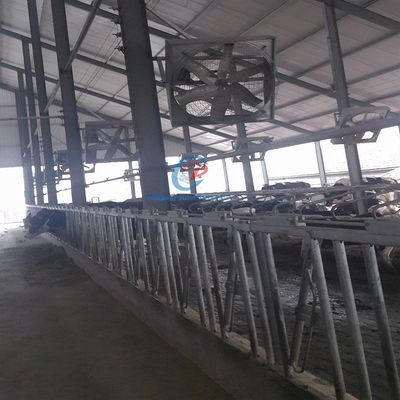 Estrutura de aço pré-fabricada moderna Casa de fazenda com painel de sanduíche leve