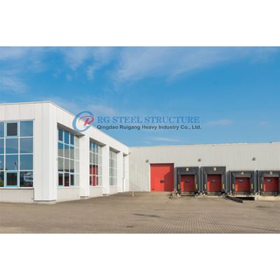 Oficina de estruturas de aço pintadas / galvanizadas com sistemas robustos de ventilação / controle climático