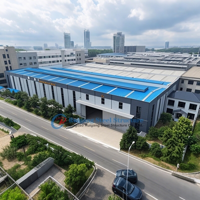 Oficina de estruturas de aço de grande comprimento pré-construída para uso industrial com design personalizado